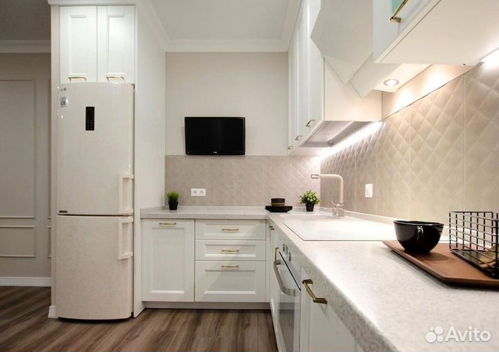 Кухонный гарнитур в современном стиле на заказ