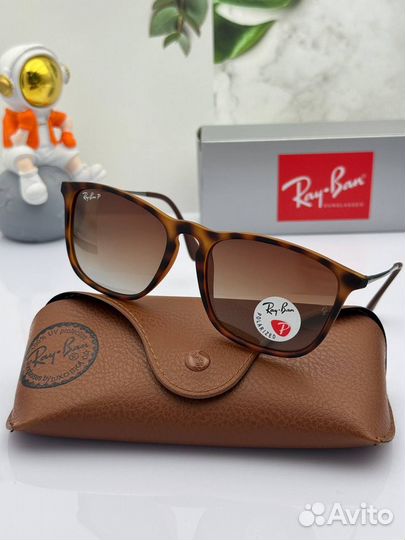 Солнцезащитные очки брендовые