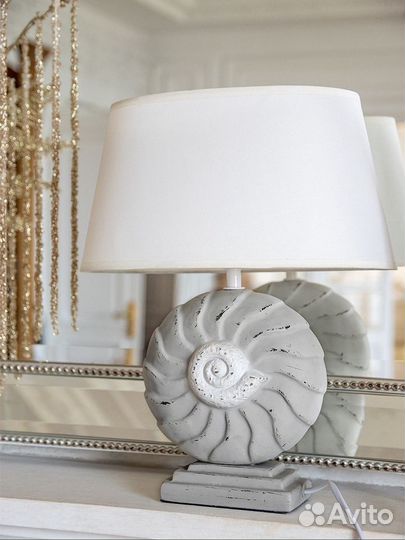 Лампа светильник настольный