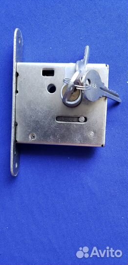 Замки врезные. Запорная арматура. Насадка для обра