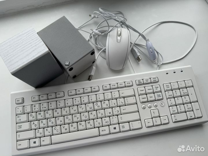 Клавиатура, мышка, колонки