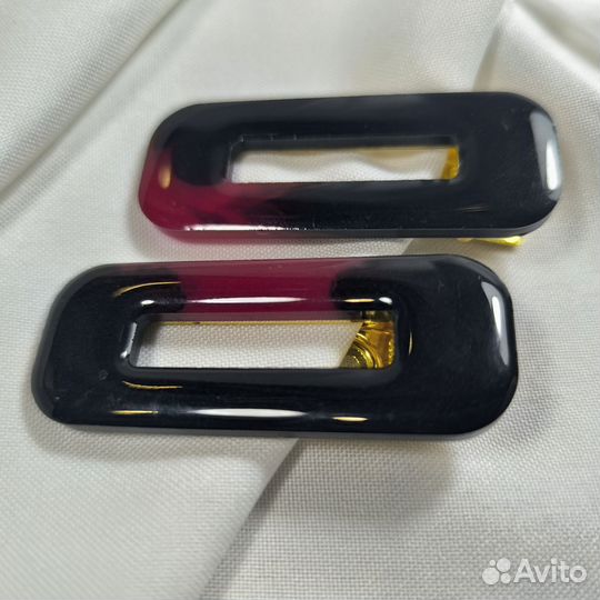 Заколки для волос