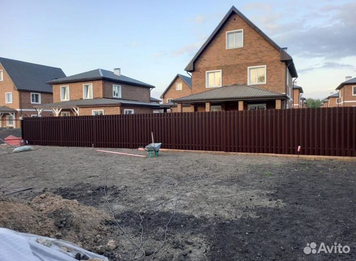 Забор из евроштакетника цена качественно