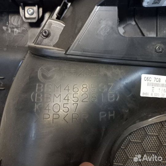 Обшивка двери задняя правая Mazda 3 BL