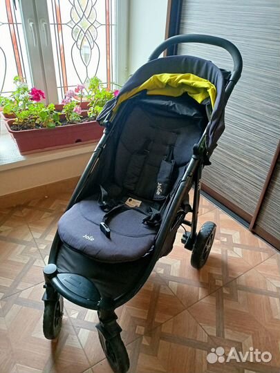 Прогулочная коляска joie
