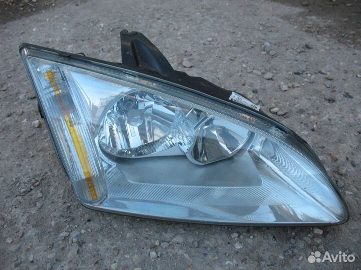 Фара правая Ford Focus 2 дорест