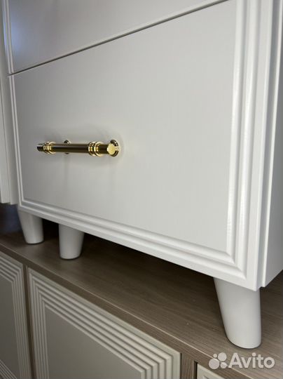 Тумба прикроватная