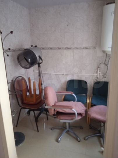 2-к. квартира, 60 м², 1/3 эт.