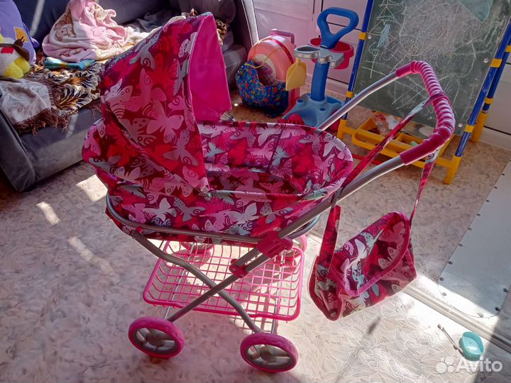 Коляска для кукол