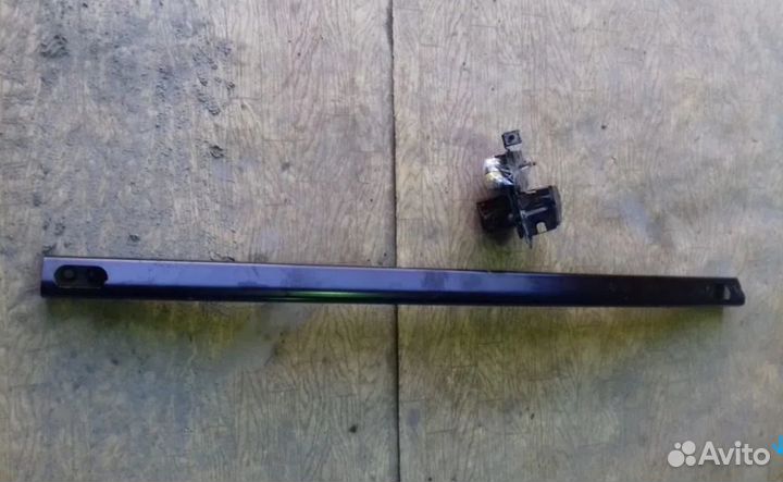 Усилитель заднего бампера Nissan X-Trail T31