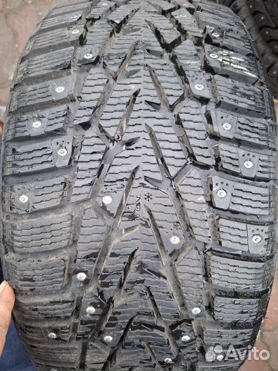 Nokian Tyres Hakkapeliitta 7 225/40 R18 и 255/35 R18