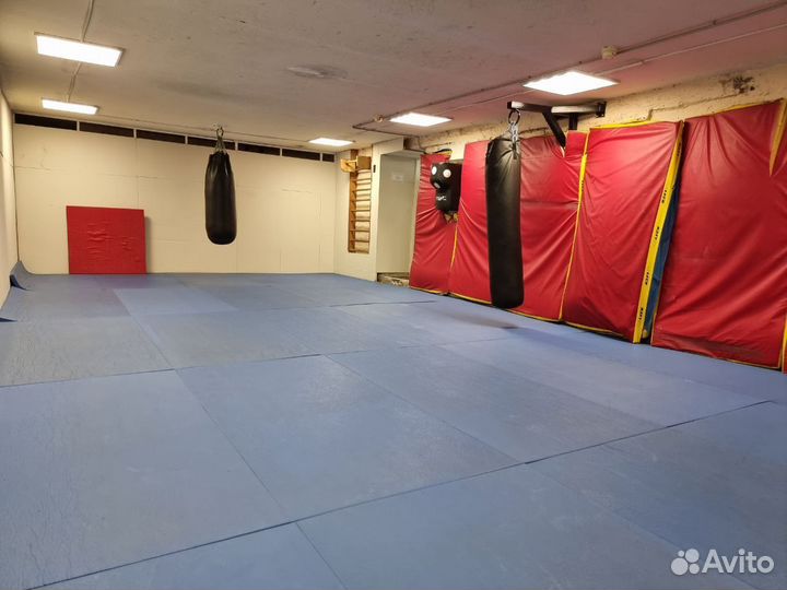 Аренда спортивного зала для борьбы и йоги