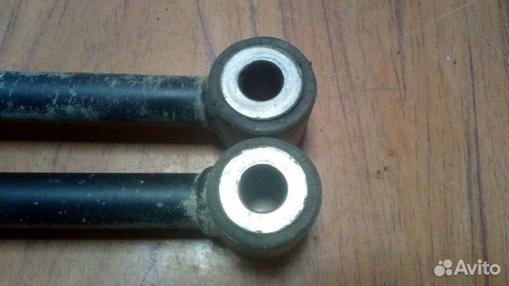 Renault Duster тяга задняя поперечная 8200839124