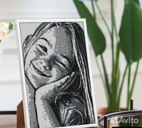 Картина по фото, выложена стразами
