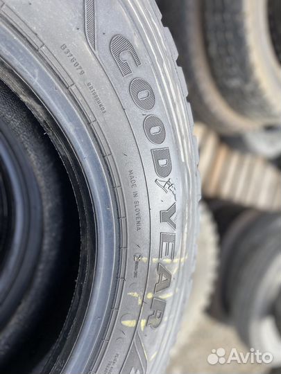 Грузовые шины б/у GoodYear 215/75/R17.5 KMaxD