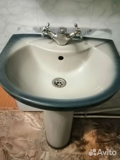 Раковина в ванную бу