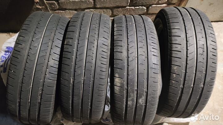 Bridgestone B700 205/55 R16