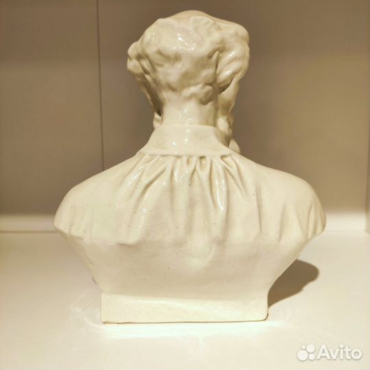Фарфоровый бюст Льва Николаевича Толстого