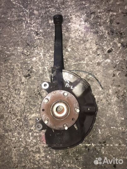 Кулак передний левый Мазда 6 GG