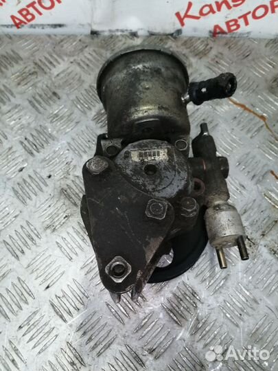 Насос гур Toyota Corolla AE100