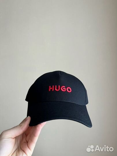 Бейсболка Hugo Оригинал Новая