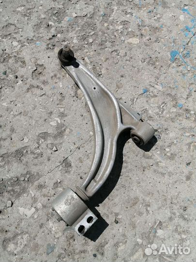 Рычаг передний левый Chevrolet Cruze 1,6