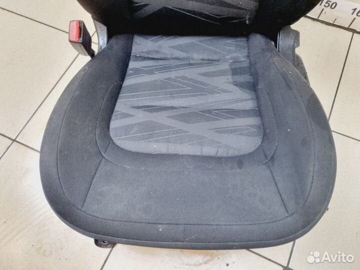 Сиденье переднее левое Kia Ceed 2 рест. 1.6 G4FG