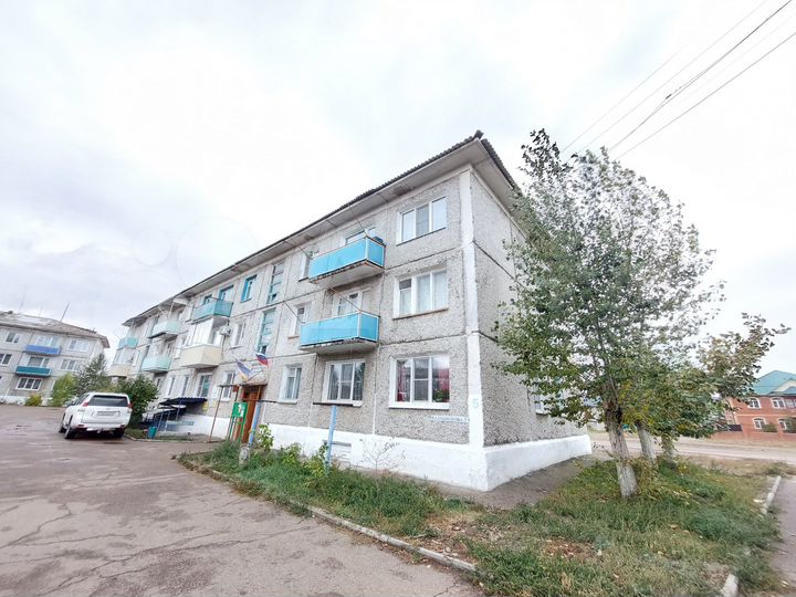 3-к. квартира, 54 м², 3/3 эт.