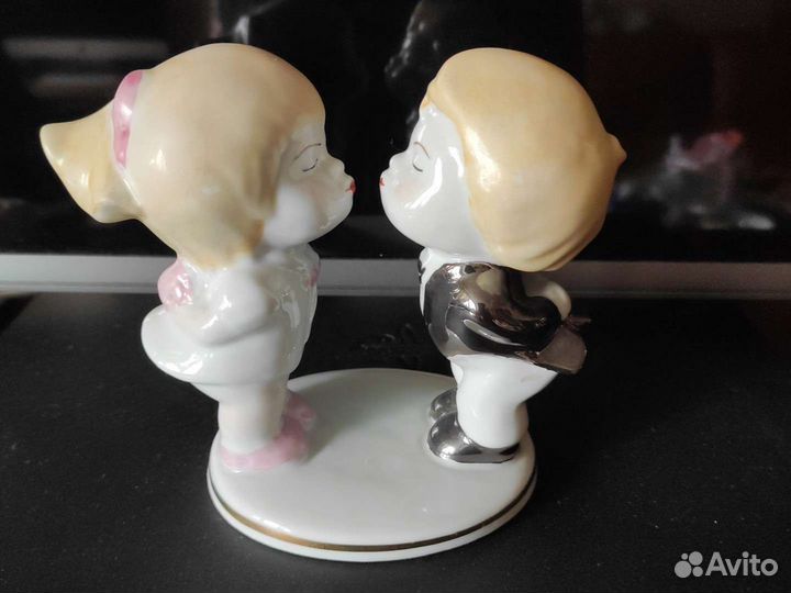 Фарфоровая статуэтка Apulum Румыния