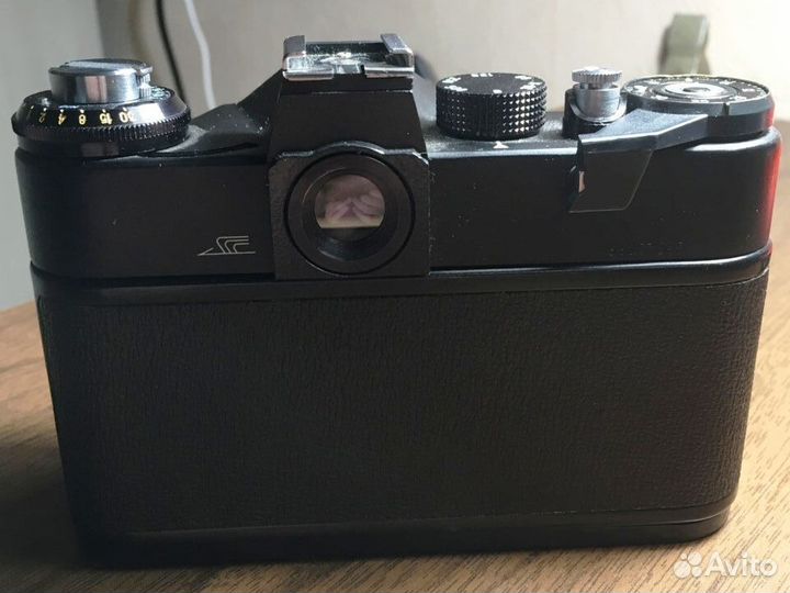 Зеркальный пленочный фотоаппарат Зенит ET