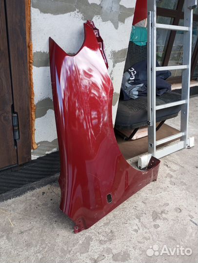 Крыло правое переднее Corolla