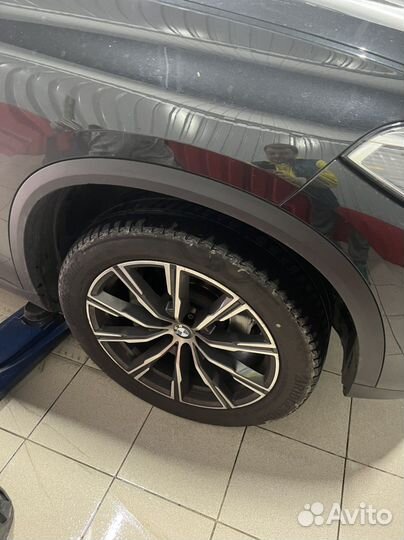 Bridgestone Alenza 001 275/45 R20