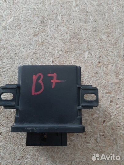 Блок управления светом Volkswagen Passat B7 CCZ