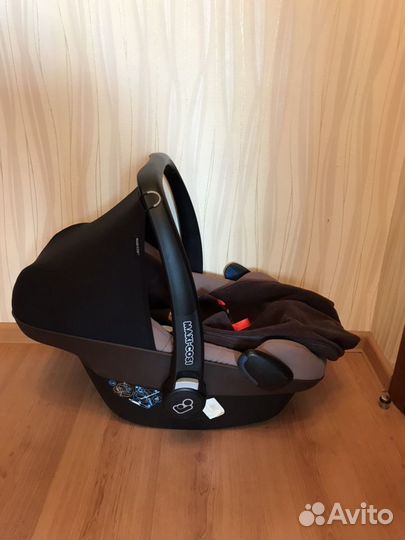 Комплект кресел maxi cosi pebble+maxi Cosi Pearl +