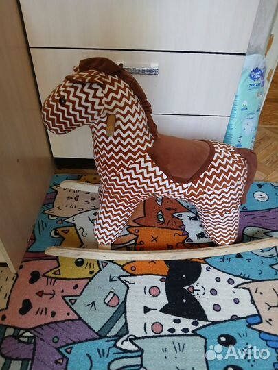 Лошадь качалка