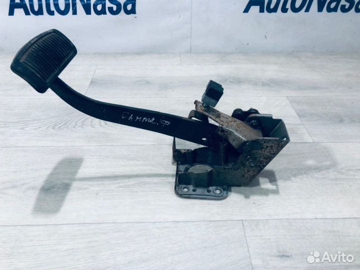 Педаль тормоза Hyundai Santa Fe 2000