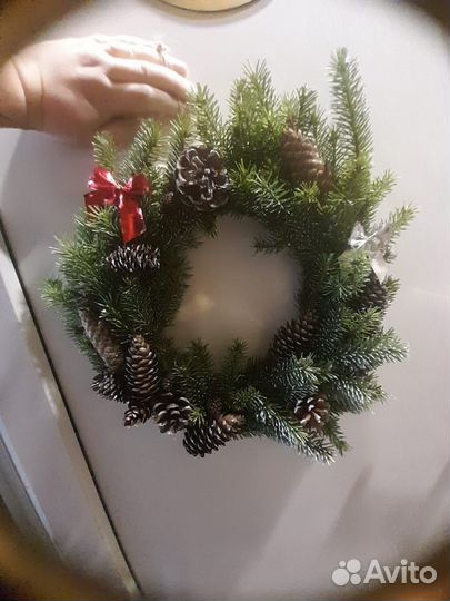 Новогодние украшения венок