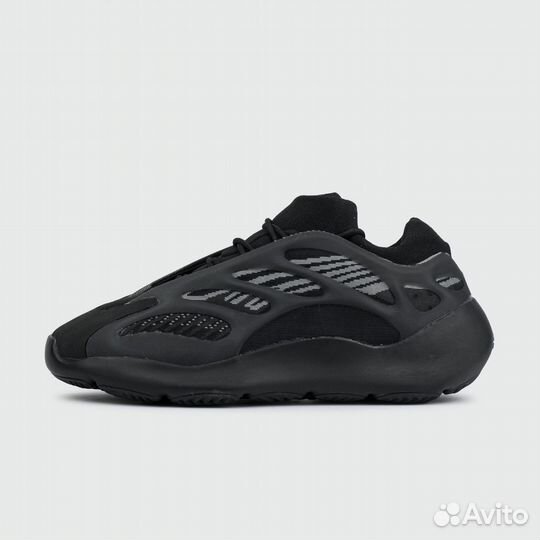 Кроссовки Adidas Yeezy Boost 700 v3