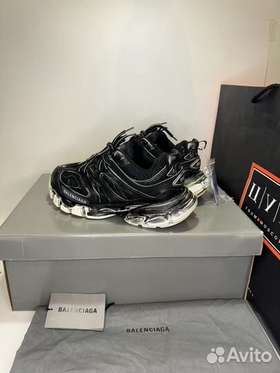 Balenciaga track оригинал