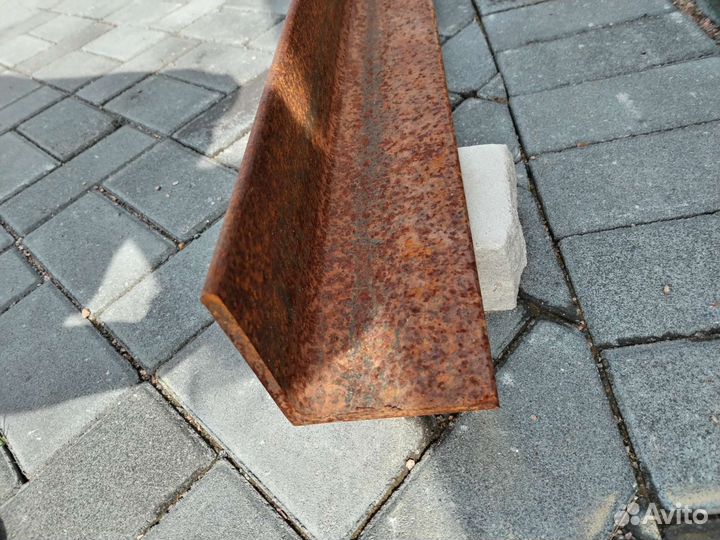 Уголок горячекатанный 100х100х8 4,5 м
