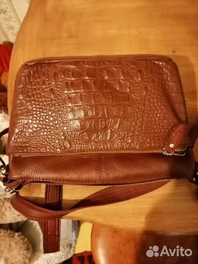 Женская сумка через плечо