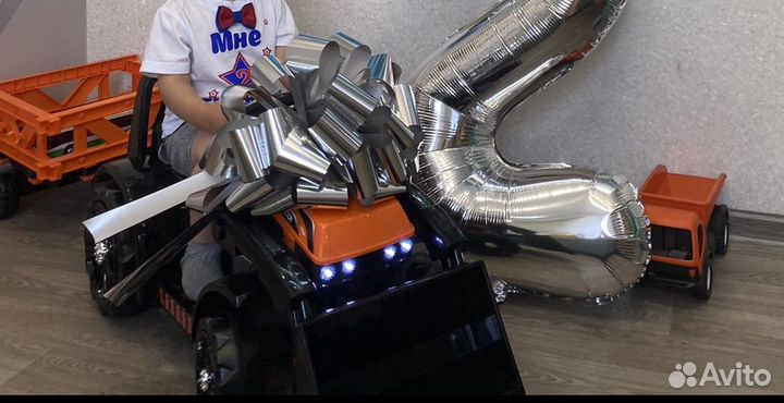 Электромобиль трактор с прицепом