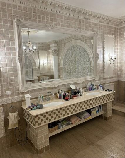 Дом 560 м² на участке 11,8 сот.