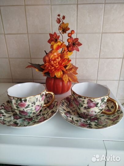 Кофейня пара, английский фарфор