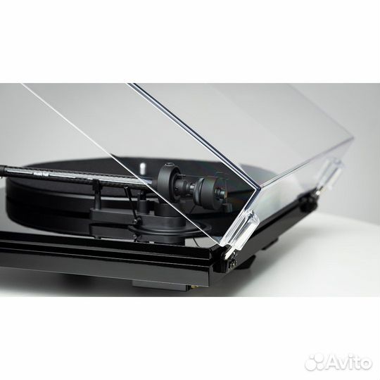 Проигрыватель винила Music Hall MMF-3.3