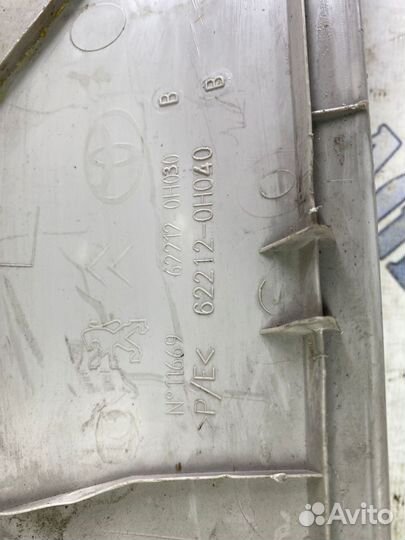 Обшивка передней стойки peugeot 107