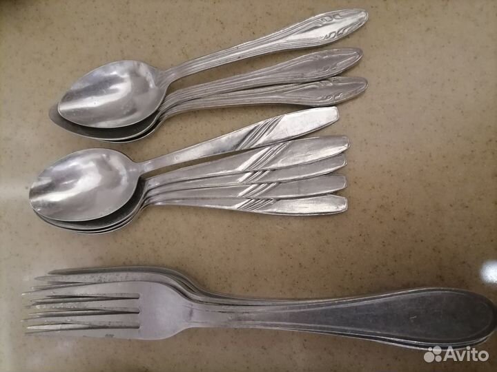 Столовые приборы