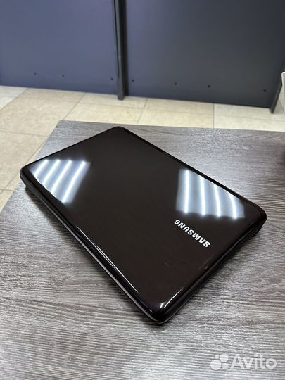 Ноутбук samsung