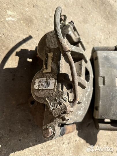 Cadillac srx передний суппорт