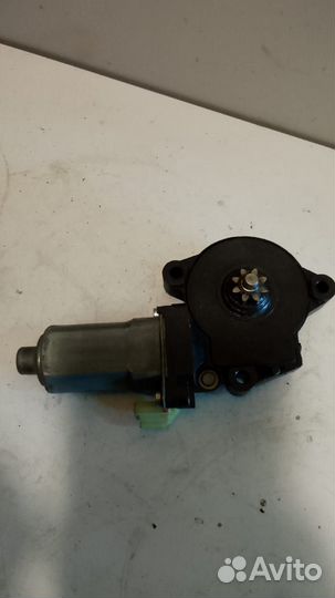 Моторчик стеклоподъемника Hyundai Tucson